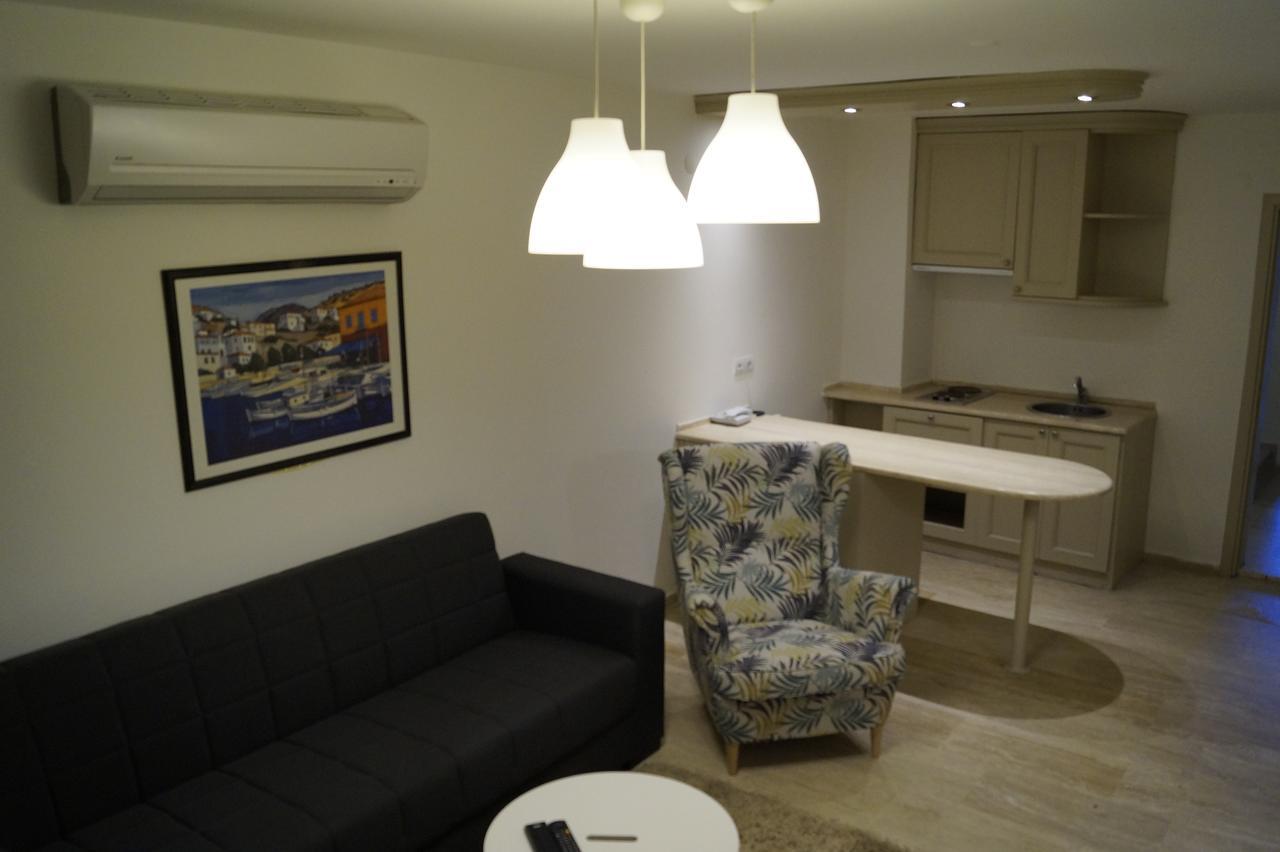 Marina Sahil Hotel Кешме Экстерьер фото